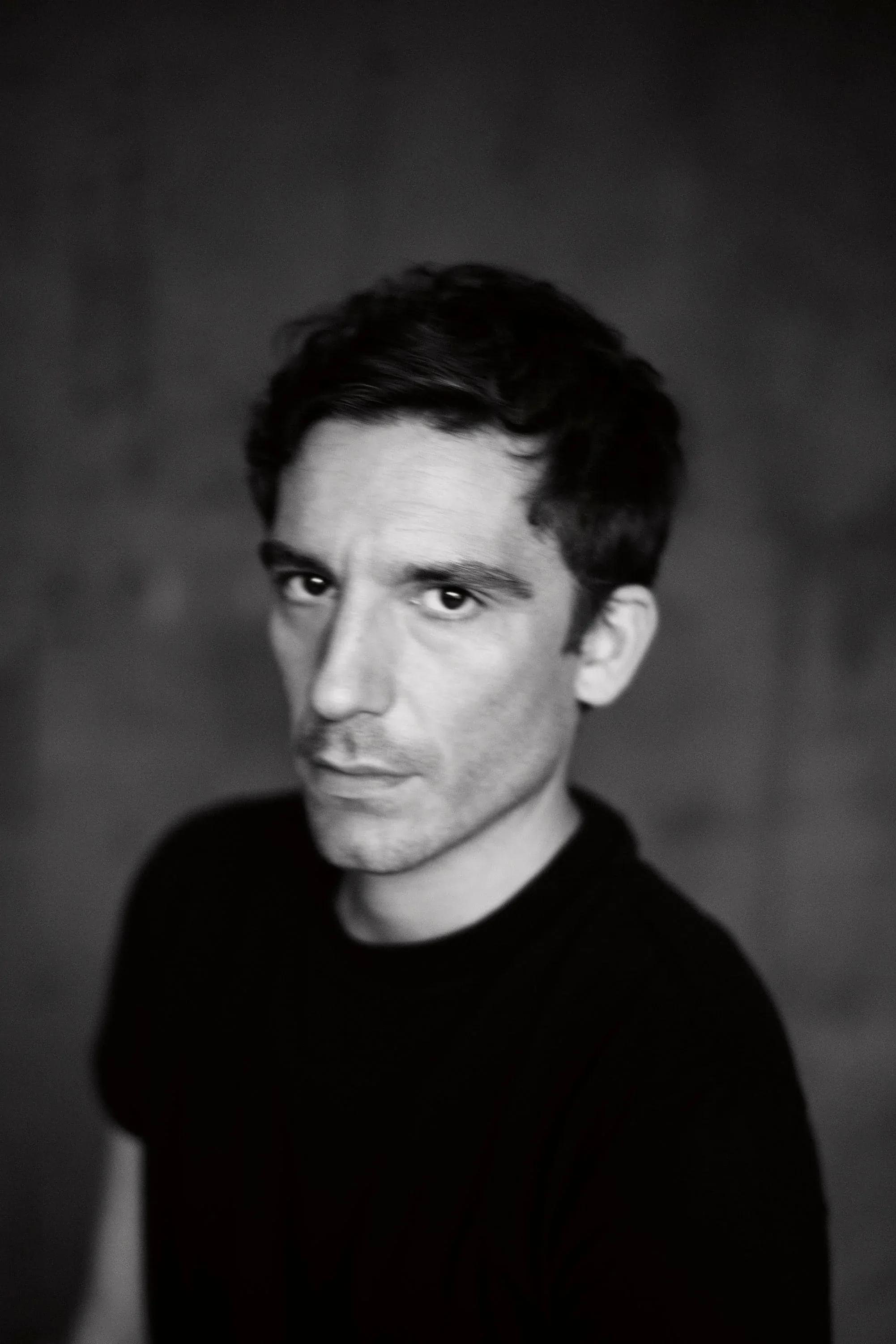 Julien_Dossena_Credit_Paolo_Roversi_09d62cb492 (1).webp